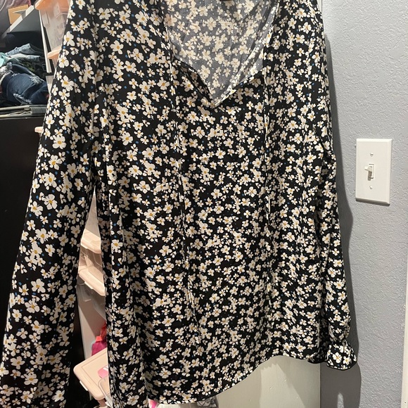 Maternity Tops - Picture 3 of 7